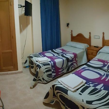 تيرويل Hostal El Busto المظهر الخارجي الصورة
