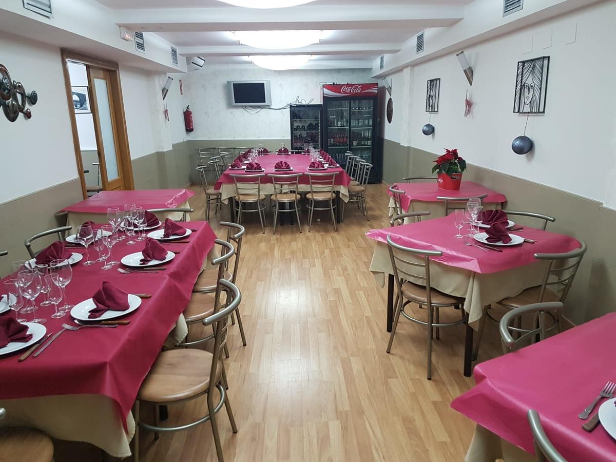تيرويل Hostal El Busto المظهر الخارجي الصورة