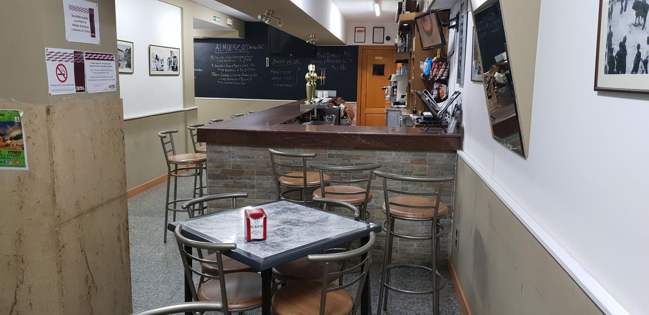 تيرويل Hostal El Busto المظهر الخارجي الصورة