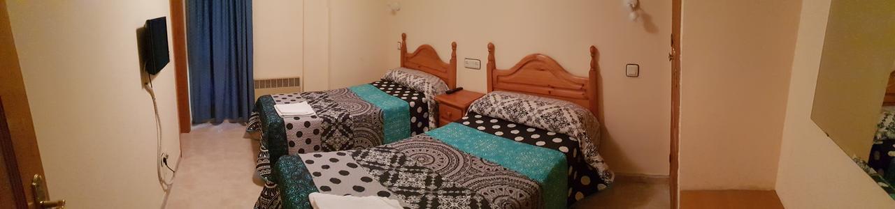 تيرويل Hostal El Busto المظهر الخارجي الصورة