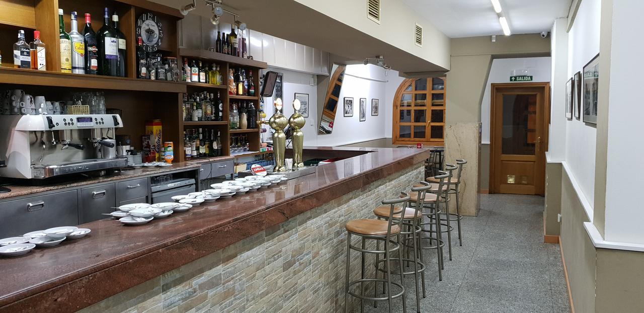 تيرويل Hostal El Busto المظهر الخارجي الصورة